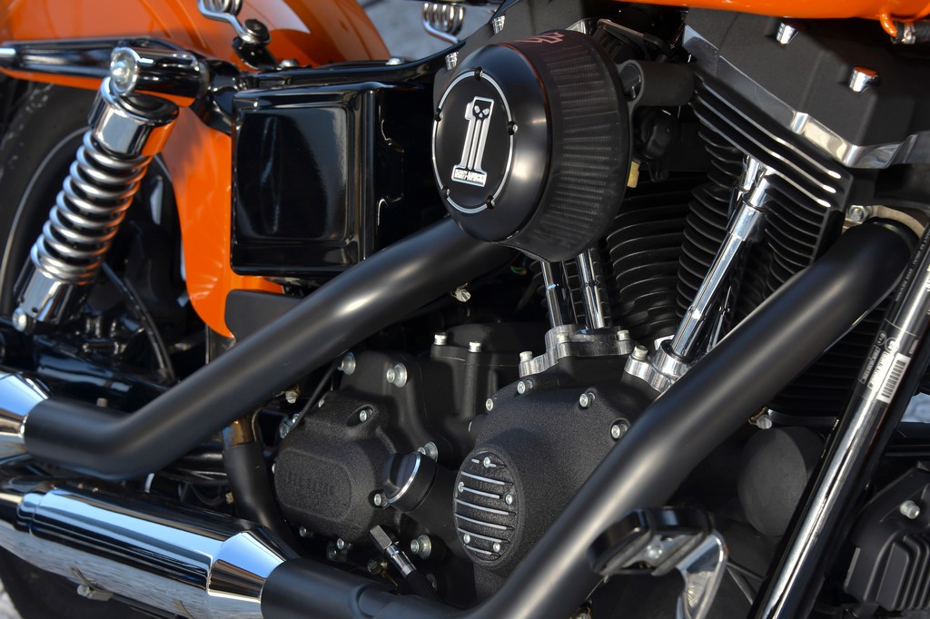 Harley-Davidson Dyna Street Bob-10