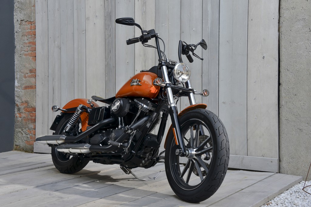 Harley-Davidson Dyna Street Bob-14