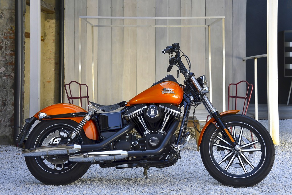 Harley-Davidson Dyna Street Bob-20