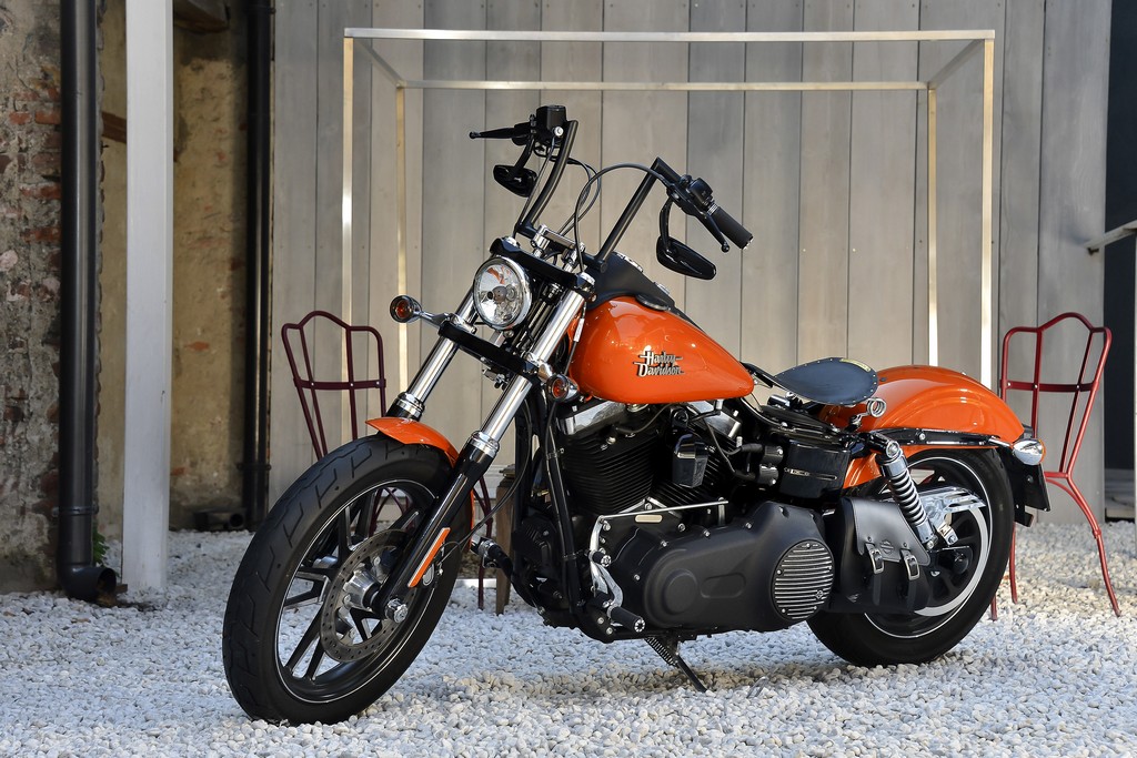 Harley-Davidson Dyna Street Bob-21