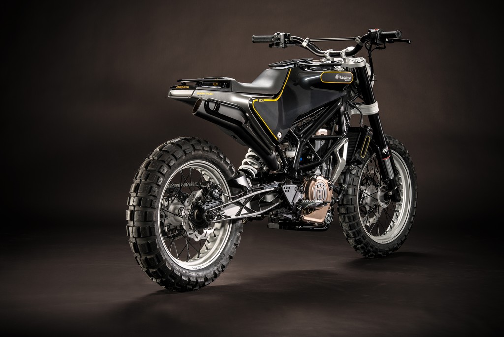 Husqvarna 401 Svartpilen Tre Quarti Posteriora