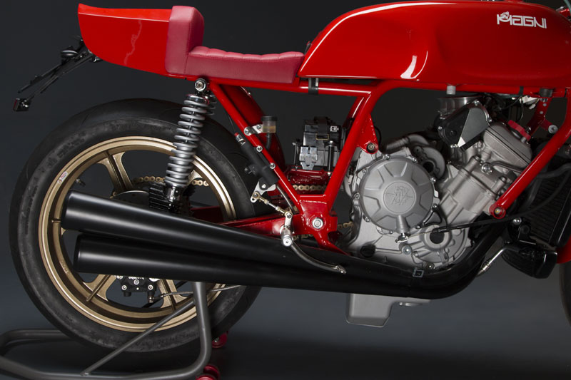 Magni Filo Rosso Cafe Racer Scarico