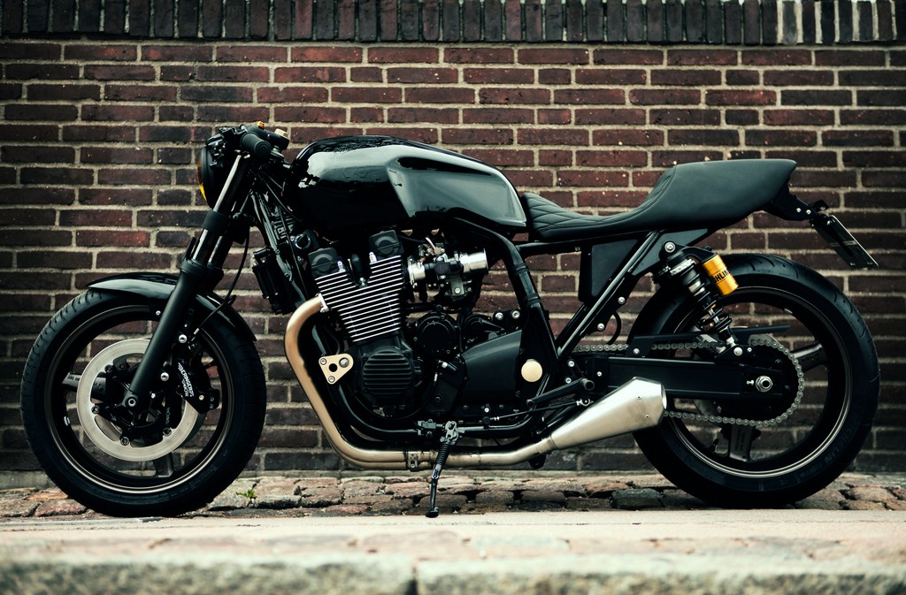 Yamaha XJR1300 Skullmonkee Lato