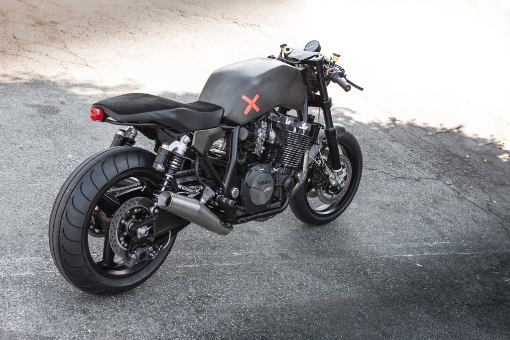 Yamaha Yard Built XJR1300 Project X Tre Quarti Posteriore