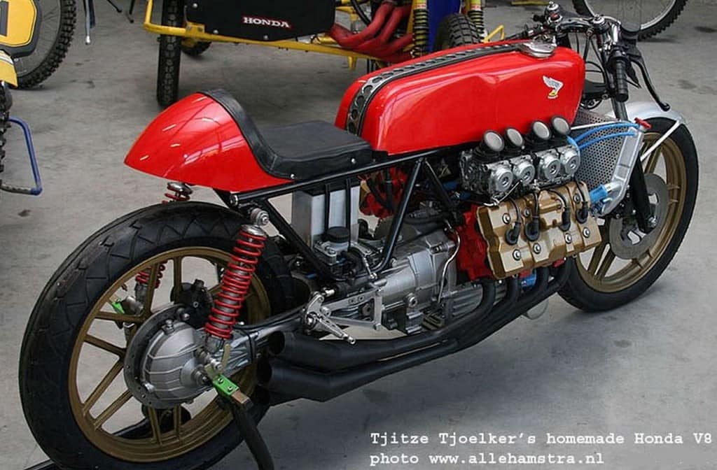 Honda Cafe Racer V8 01