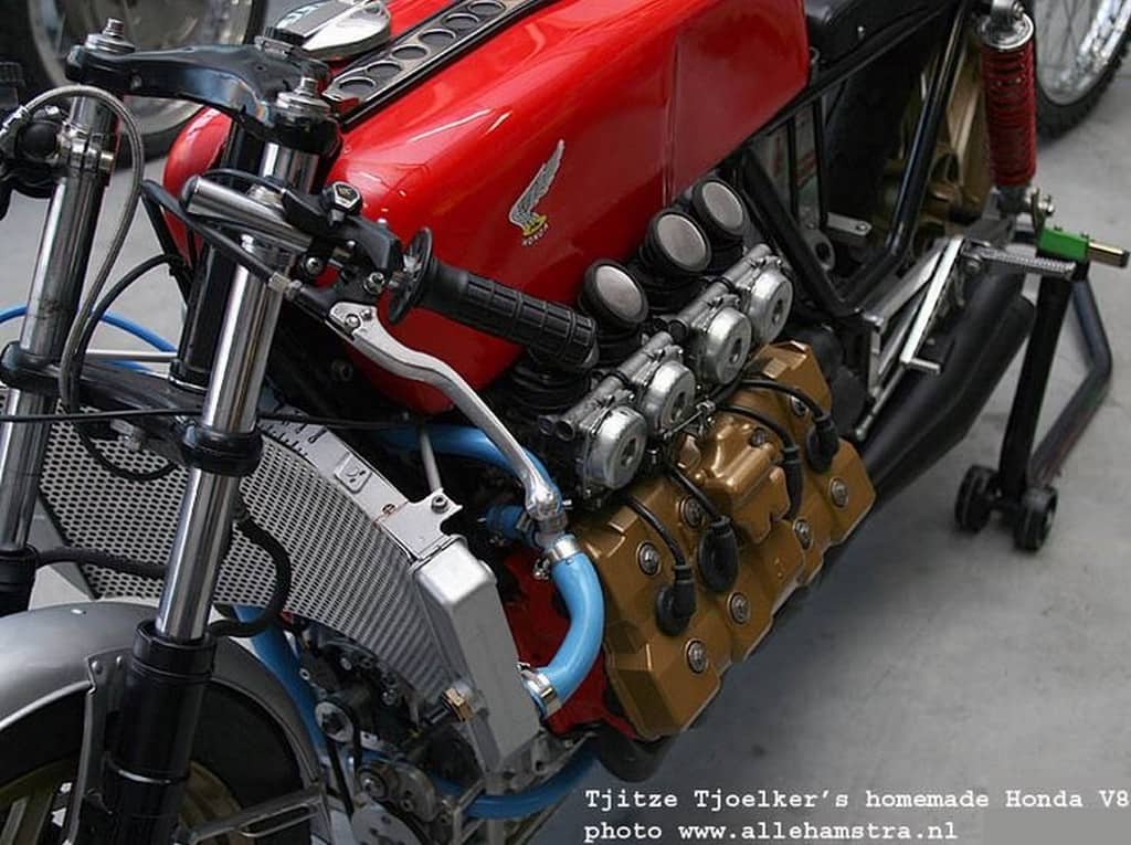 Honda Cafe Racer V8 05