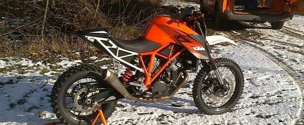 KTM 1290 Super Enduro 06