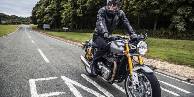 Triumph Thruxton R In Strada-3