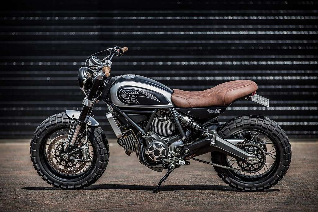 Ducati Scrambler Double Scoop Down e Out Cafe Racers