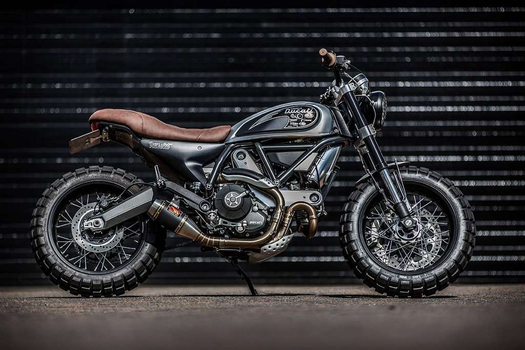 Ducati Scrambler Double Scoop Down e Out Cafe Racers Lato