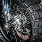 Ducati Scrambler Double Scoop Down e Out Cafe Racers Ruota