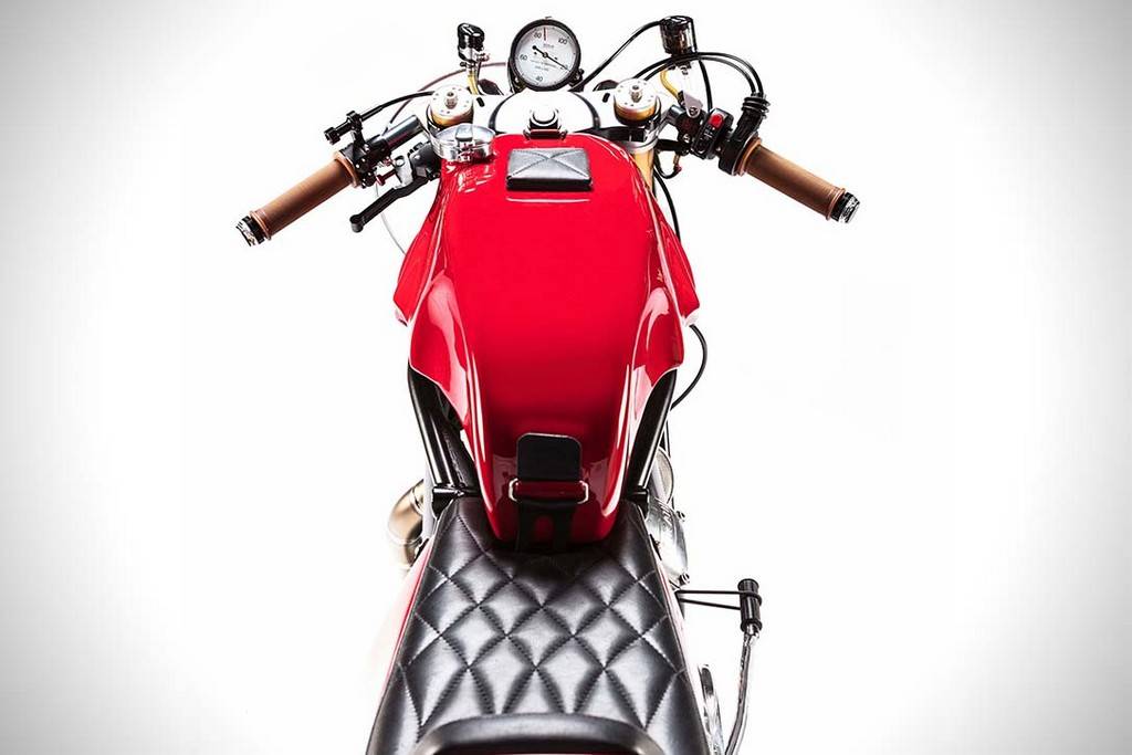 Alpinestar 55th Ducati 750 Sport 02