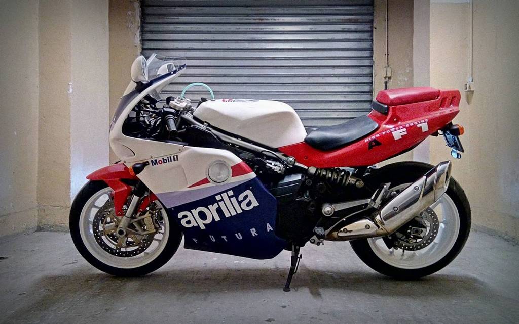 Aprilia Mana AF850 11