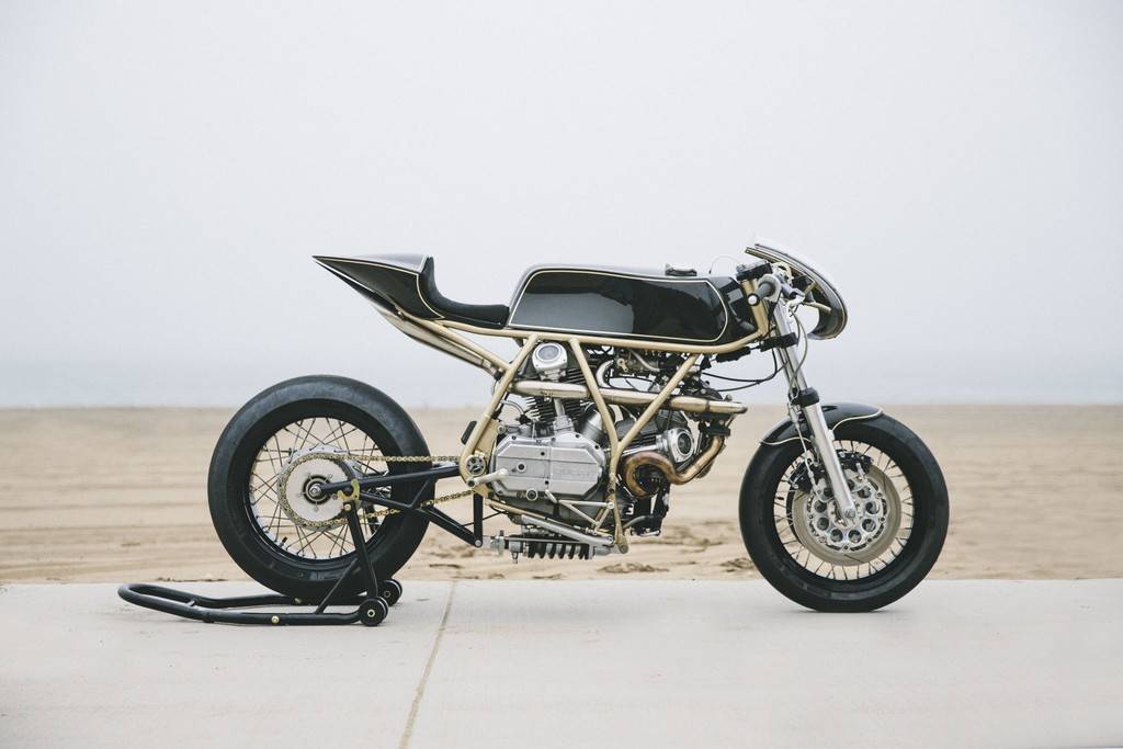 DUCATI 860GT TURBO 01